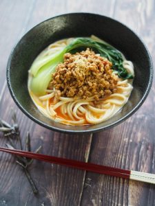 グルテンフリーで安心の「玄米麺」レシピ「玄米担々麺」