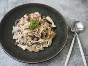 グルテンフリーで安心「玄米めん」レシピ「きのこの和風スープパスタ」