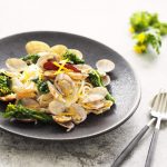 玄米めんレシピ「菜の花のボンゴレ」