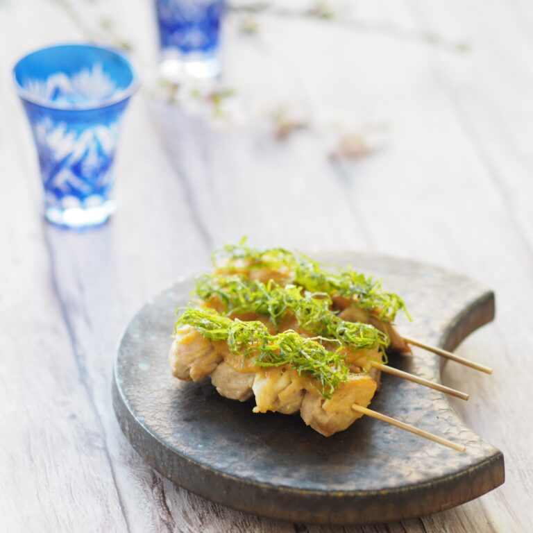 新しい玄米粉「玄米パウダー」レシピ「にんにく味噌の鶏モモ串」
